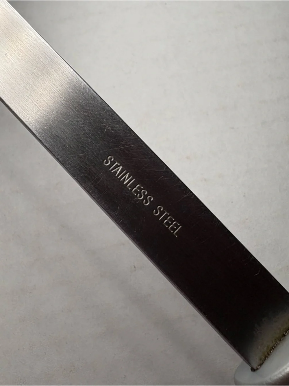 Oneida Stainless Steel Plastic Handle Slotted Spatula Turner